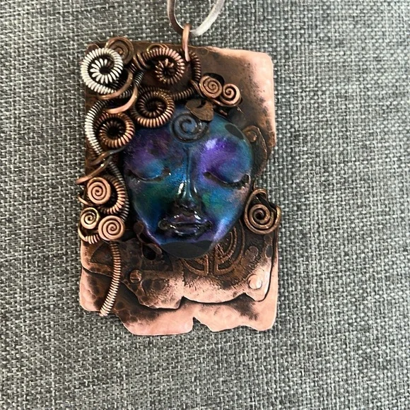 One of a kind goddess copper necklace - Picture 5 of 6